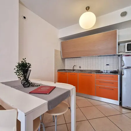 Warm Family Flat With Terrace