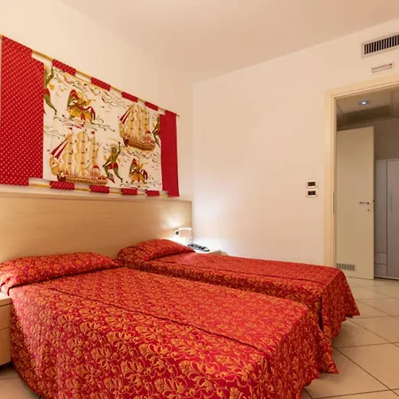 Warm Family Flat With Terrace Apartman Bibione