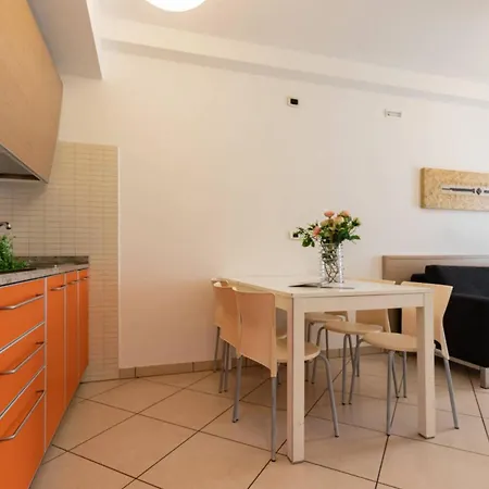 Apartman Warm Family Flat With Terrace