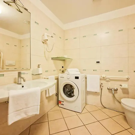 Warm Family Flat With Terrace * Bibione